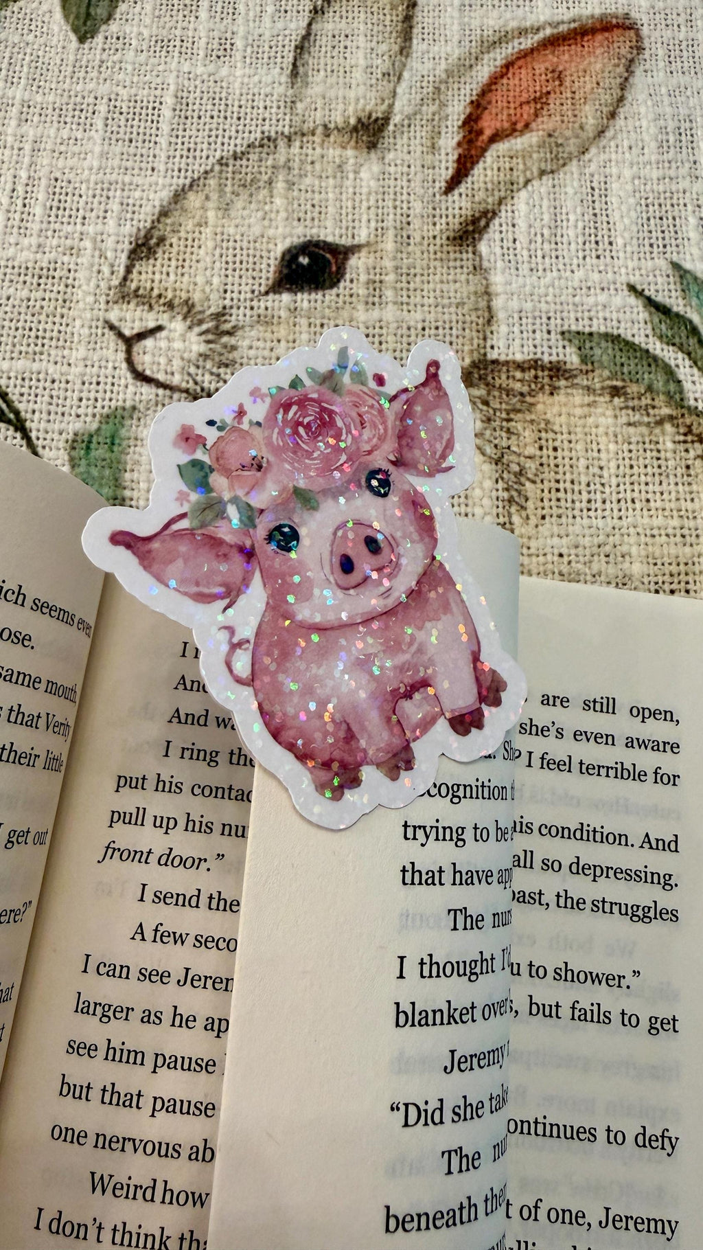 Pink Pig Corner Bookmark, Holographic Kawaii Book Accessory, Animal Lover Gift